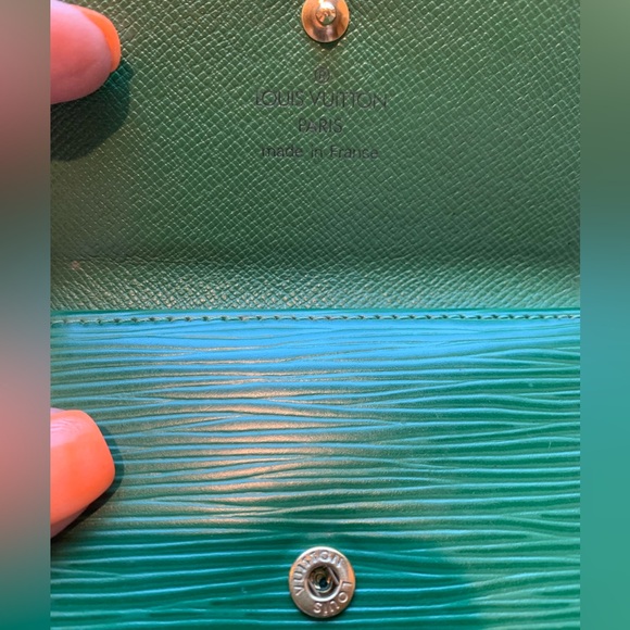 Louis Vuitton Green Wallet - Picture 5 of 12
